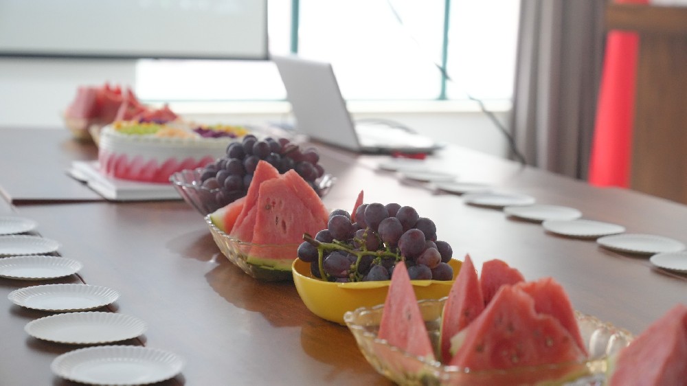 秋日暖阳，，，，，，，2121非凡锅炉九月员工生日会温情满满